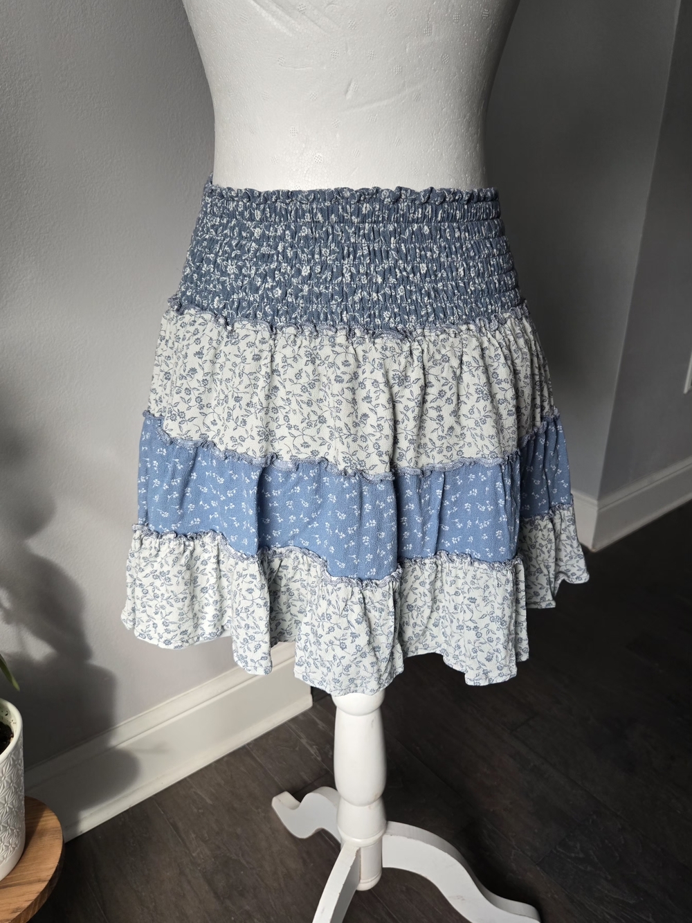 American Eagle Print Mix Tiered Mini Skirt - Blue Floral Boho - Size S - Picture 3 of 5